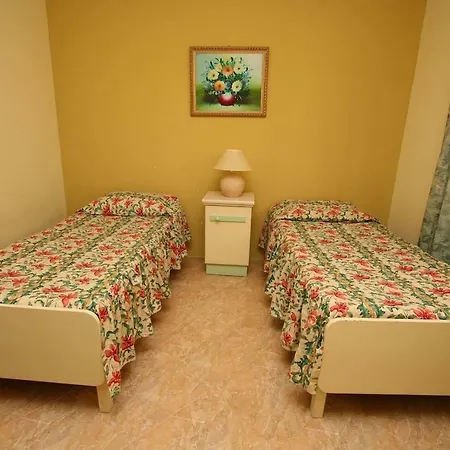 Bright & Spacious In Marsalforn, Gozo *
