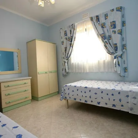 Bright & Spacious In Marsalforn, Gozo