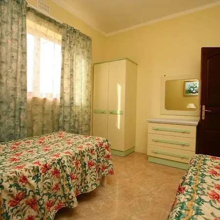 Bright & Spacious In Marsalforn, Gozo